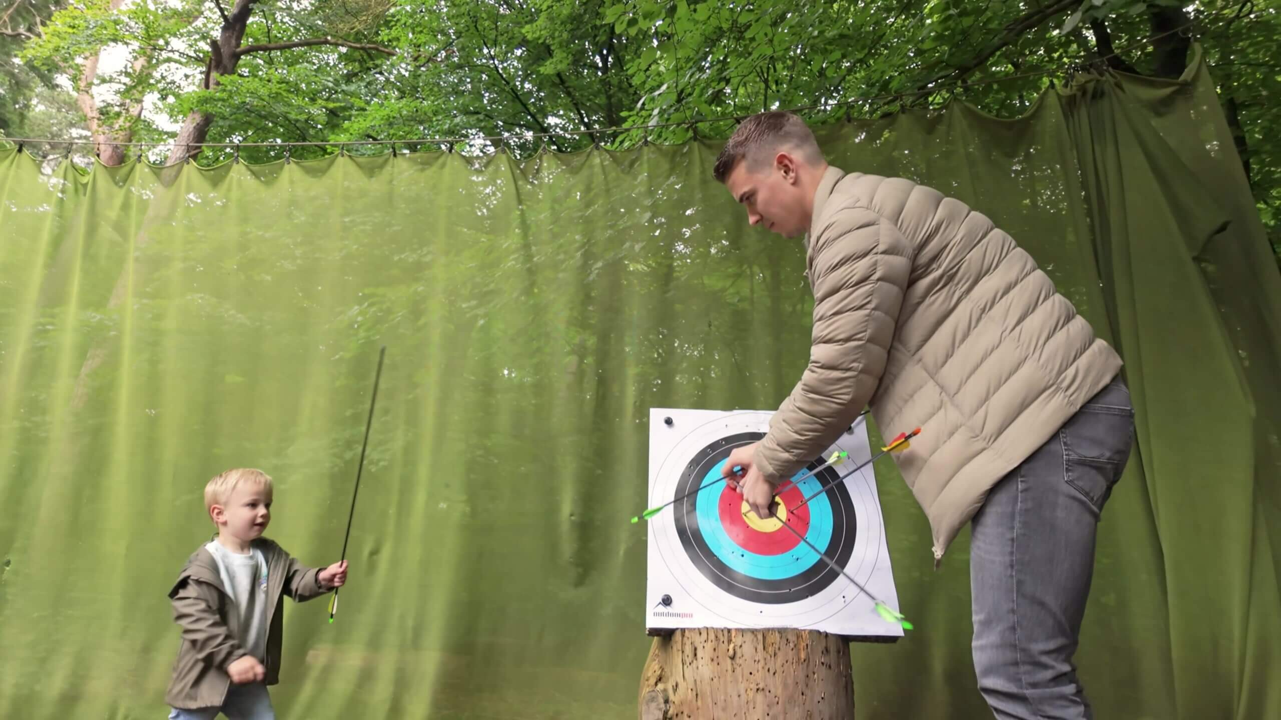 Handboogschieten en gps mountainbike